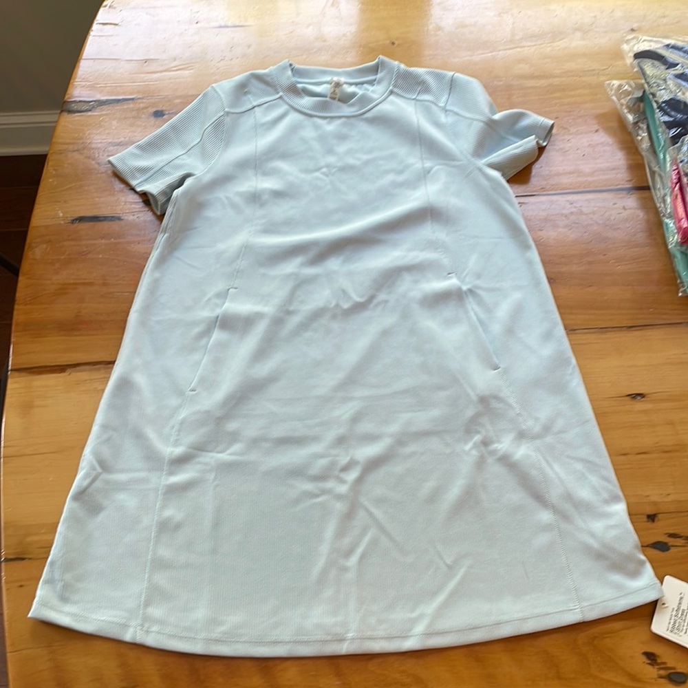 Ribbed Softstream T-Shirt Dress. Size 4. Light blue.